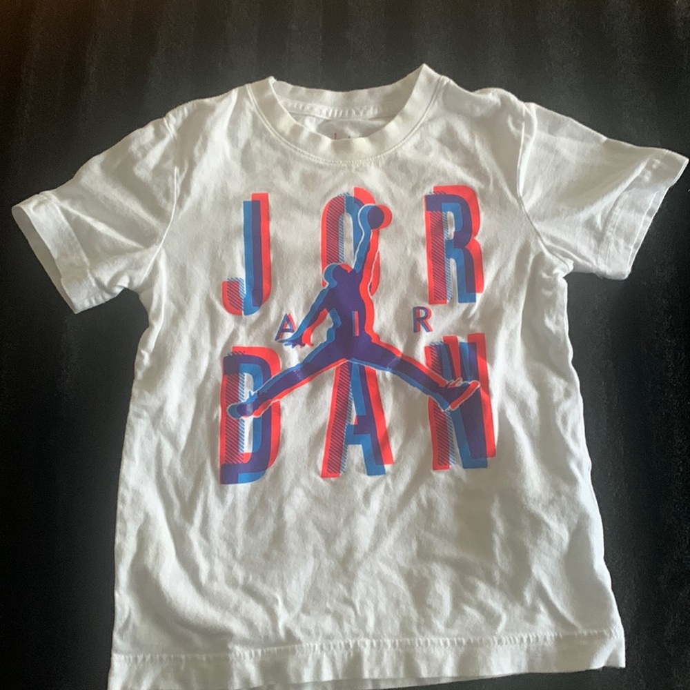 Air Jordan boys t shirt, like new condition
